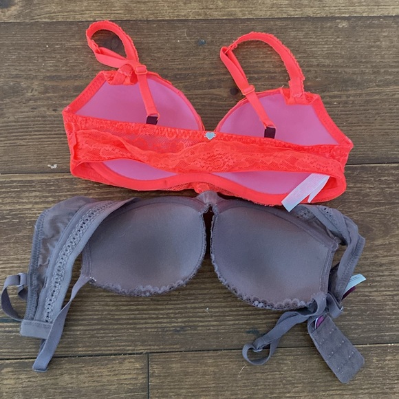 2 padded bras great preowned condition extra small - Picture 2 of 7